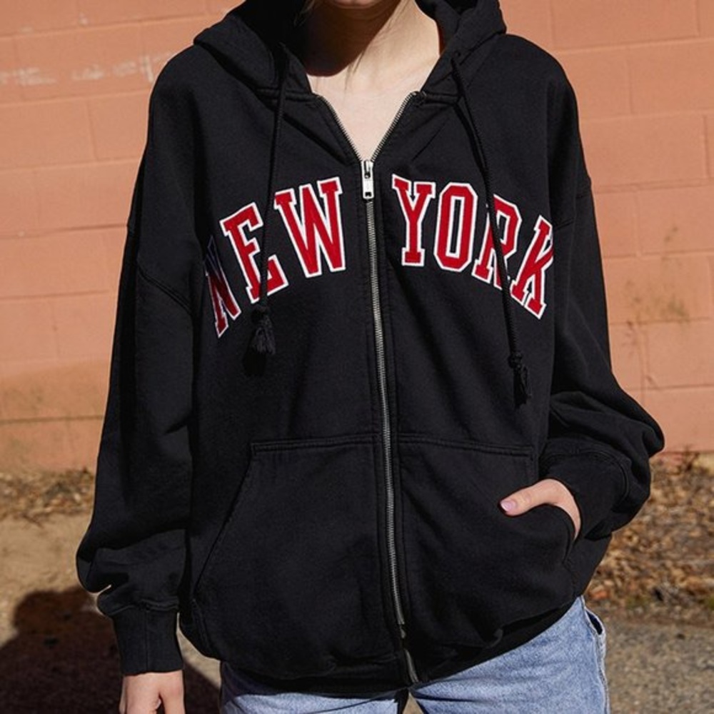 Brandy Melville zip up